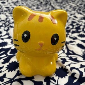 yellow cat piggy bank